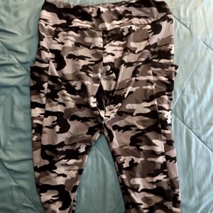Camouflage leggings